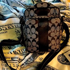 COACH CAMERA BAG CROSSBODY WITH SIGNATURE CANVAS